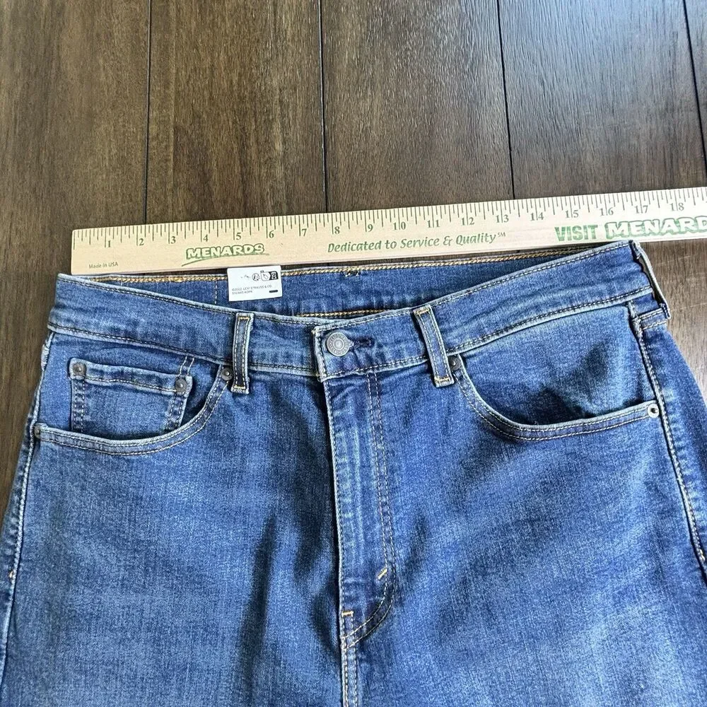 Levi’s 506 Comfort Straight Men’s Jeans Size 33x30 NWT